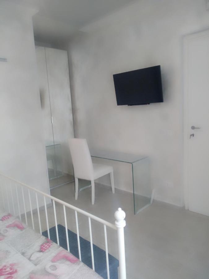 Rosilienza Suites Private Spa, Patio Garden Free Trasfer To & From Airport Fiumicino Exterior foto