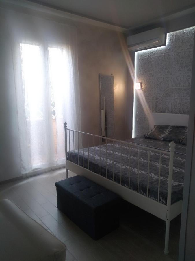 Rosilienza Suites Private Spa, Patio Garden Free Trasfer To & From Airport Fiumicino Exterior foto