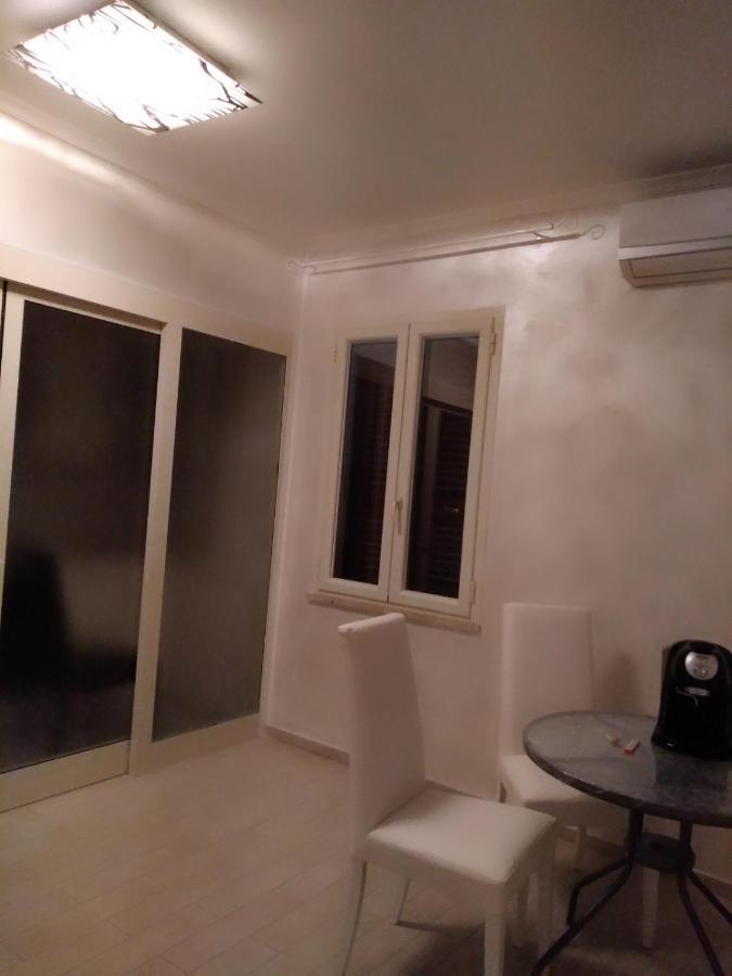 Rosilienza Suites Private Spa, Patio Garden Free Trasfer To & From Airport Fiumicino Exterior foto