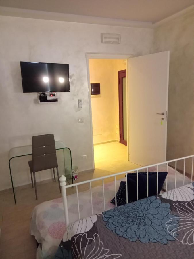Rosilienza Suites Private Spa, Patio Garden Free Trasfer To & From Airport Fiumicino Exterior foto