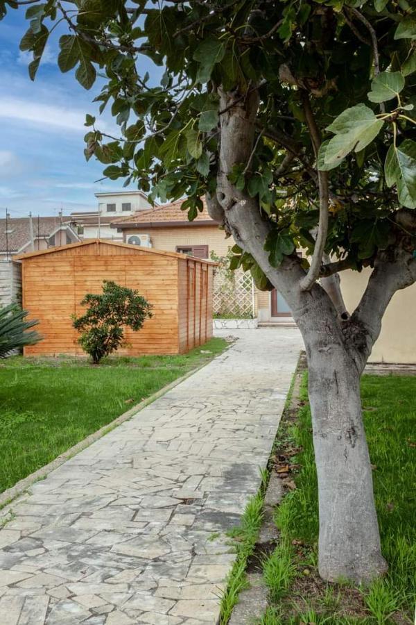 Rosilienza Suites Private Spa, Patio Garden Free Trasfer To & From Airport Fiumicino Exterior foto